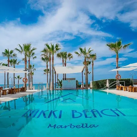 Apto Situado A 20 Metros De La Playa Con 3 Piscinas Apartment *